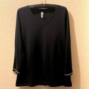 Bella missy large black shirt